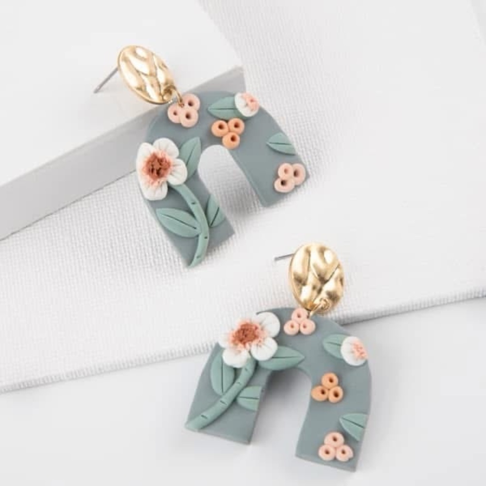 NEW Clay Floral Earrings 🌸